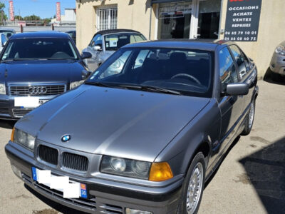 BMW – SERIE 3 E36 – Berline – Essence sans plomb – Bleue